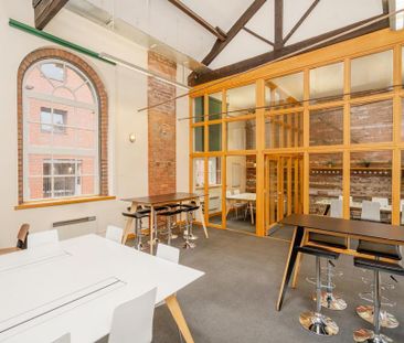 1 bedroom in a flat share to rent - Photo 4