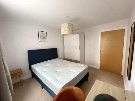 Student Flat: Bed // Aug, LN5 - Photo 3