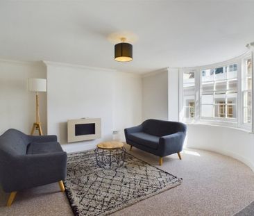 Middle Street, Brighton - Photo 1