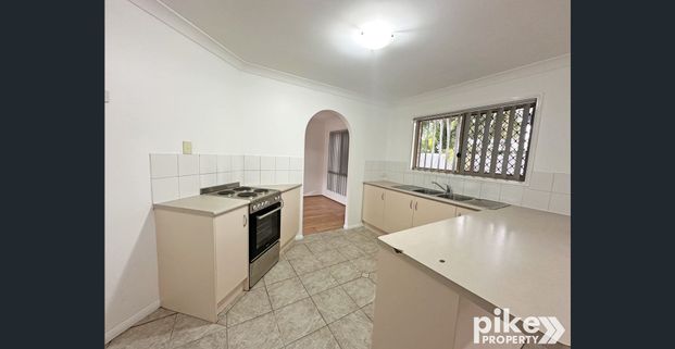 4 Bedroom Lowset - Close to Schools - Photo 1