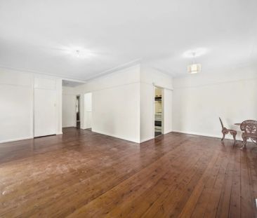 Conveniently Located - Photo 5