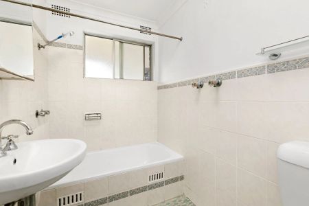 East Facing Two-Bedroom Apartment - Photo 2