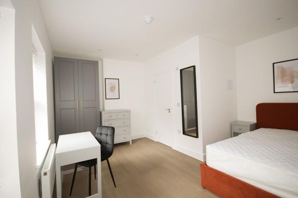 1 bedroom in a house share to rent - Photo 1