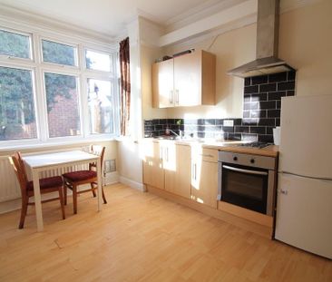 Hanworth Road, Hounslow - Photo 1