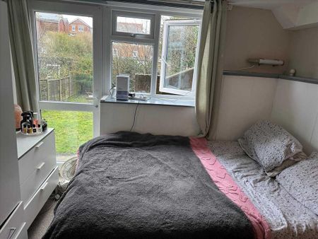 1 bedroom flat to rent - Photo 4
