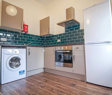 Apt 21, Clarendon House - Photo 5