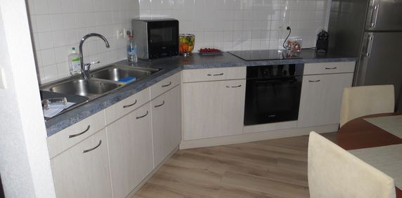 Location Appartement 3 pièces 95m² - Photo 2