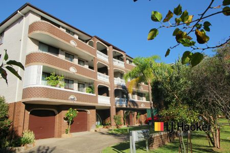 FULLY RENOVATED MIDDLE FLOOR APARTMENT! - Photo 3