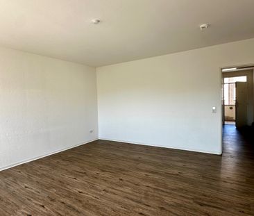 Großzügiges Apartment - sofort frei - Photo 1