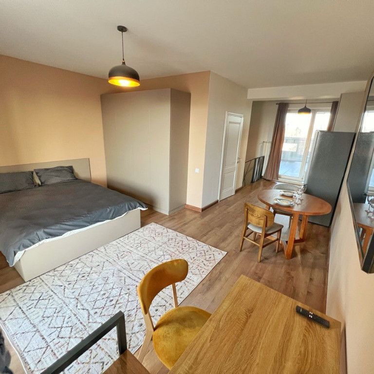 Garsoniera de inchiriat Tractorul - Fotografie 1