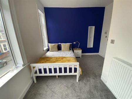 1 bedroom in a house share to rent - Photo 5