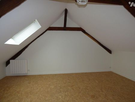 Dans le centre d'HEDE, Appartement DUPLEX au 2ème (et dernier étage) de 35 M² carrez, 42 M² au ... - Photo 5