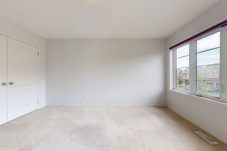 For Lease - 2385 Dress Circle Crescent Unit# Main & 2nd Flr, Oshawa, Ontario - Photo 3