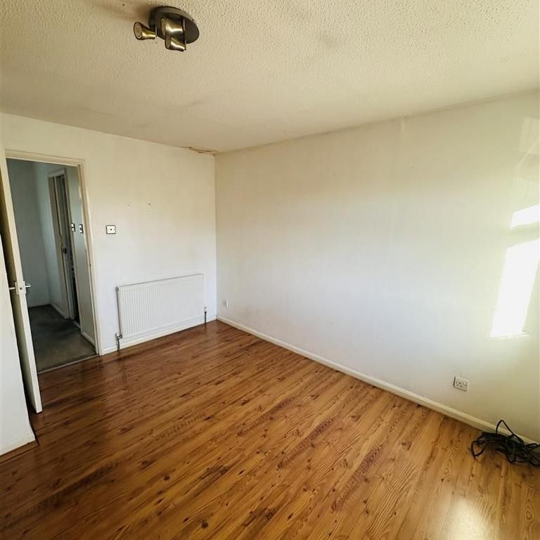 1 bedroom townhouse to rent - Photo 1