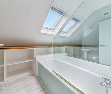 Second Avenue, London - Photo 4