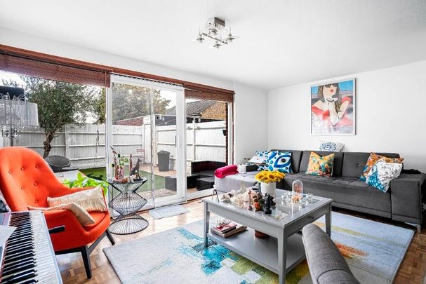 Room in a Shared House, Brierley Close, SE25 - Photo 1