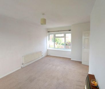 2 bedroom Flat To Let - Photo 4