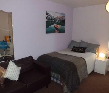 Studio to rent - Photo 5