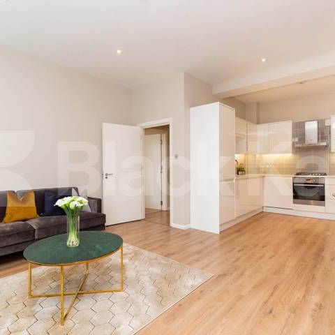 stunning 1 bedroom apartment with loft style features in a modern development - Photo 1