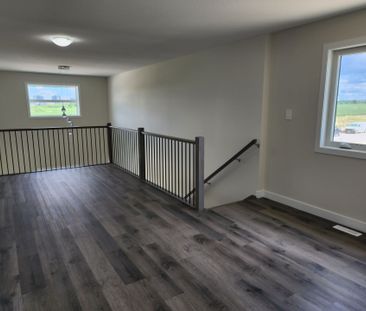 For Lease - 6825 Royal Magnolia Avenue, London South, Ontario - Photo 1