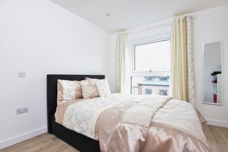 Tooting High Street, Tooting, London, SW17 - Photo 3