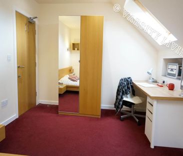 Flat 3, Seion Chapel Ambrose Street - Photo 5