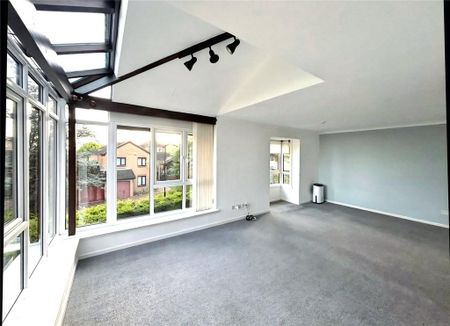 4 bedroom detached house to rent - Photo 2