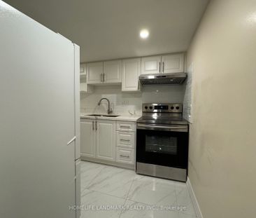 Detached Home For Lease | N8132024 - Photo 3