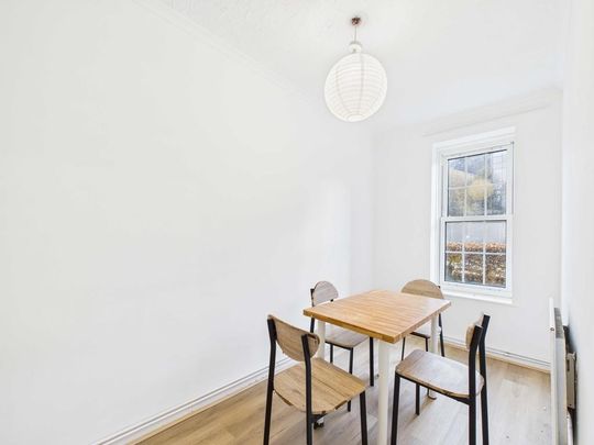 3 bedroom flat to rent - Photo 1