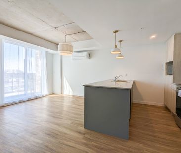 5250 Boul. Henri Bourassa O. Montréal (Saint-Laurent), QC H4R - Photo 6