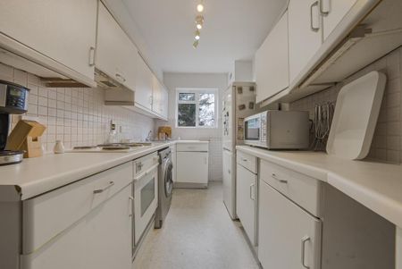 3 bedroom apartment to rent - Photo 3