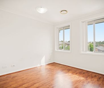 Spacious 4-Bedroom Family Home in Rooty Hill - Photo 1