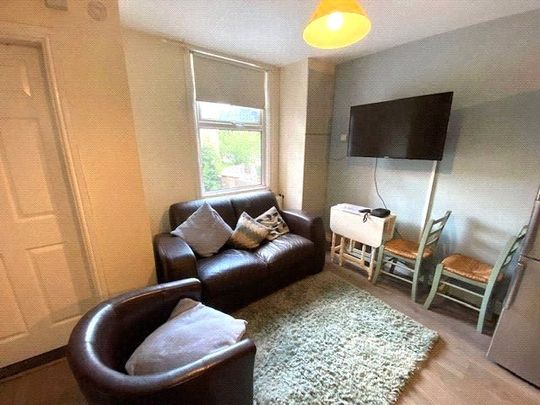 23 Clifton Avenue, Fallowfield, Manchester, M14 6UD - Photo 1