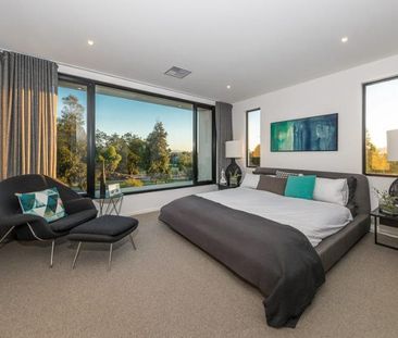 Stunning Luxury 4 Bedroom Home - Don't Miss Your Chance ***APPLY FO... - Photo 4