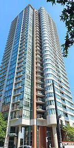 Stylish 2BR/2BA Downtown Vancouver Apt with Stunning Views & Prime Loc - Photo 3