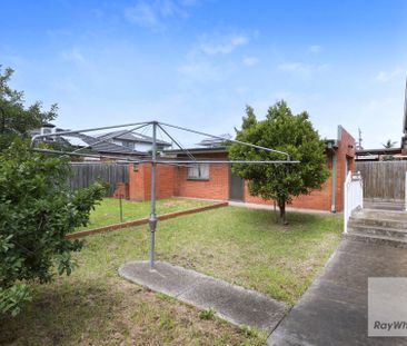 Location Perfect! - Photo 2