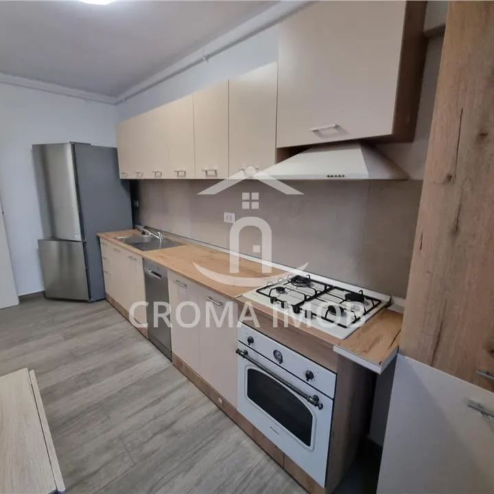 Inchiriere apartament cu 3 camere, zona Nord, MRS Village, Ploiesti - Fotografie 1