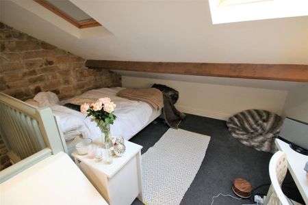 5 bedroom private hall to rent - Photo 3