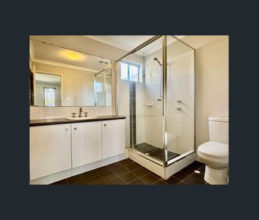 Spacious Family Living in a Prime Butler Location! - Photo 5