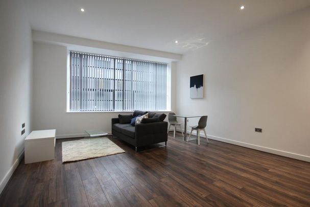 Studio to rent - Photo 1