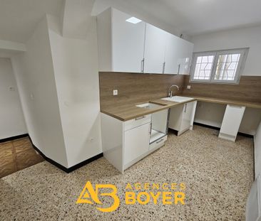 Location Appartement 2 pièces 33m² LE BEAUSSET 83330 - Photo 3