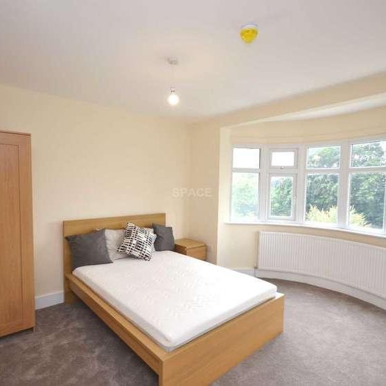 Church Road, Reading, Berkshire, RG6 - Photo 1