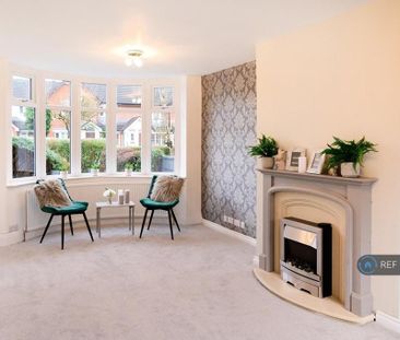 3 bedroom semi-detached house to rent - Photo 6