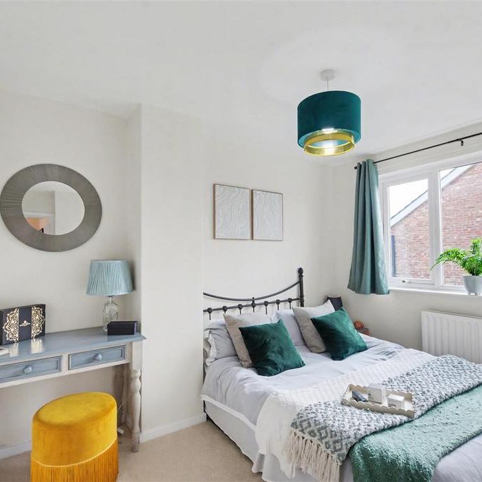3 bedroom semi-detached house to rent - Photo 1