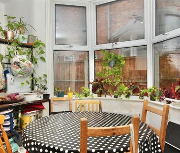 4 bedroom house to rent - Photo 3