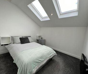1 bedroom in a flat share to rent - Photo 1