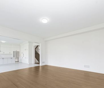 For Lease - 11 Wintergreen Lane, Adjala-Tosorontio, Ontario - Photo 2