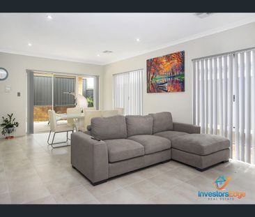 12 Claymore Place, Piara Waters, WA 6112 - Photo 1