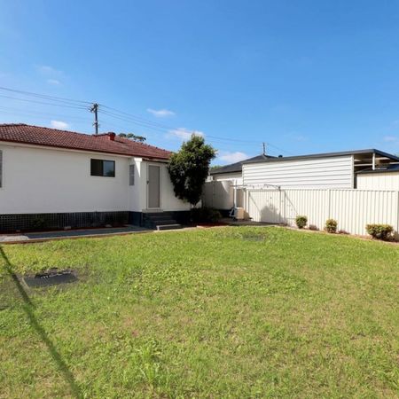 Newly Renovated 3 Bedroom Home in Mount Pritchard&excl; - Photo 3