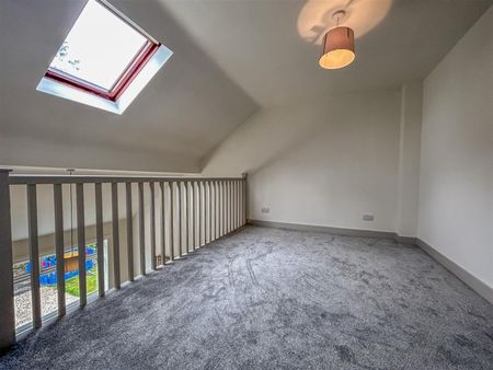 1 Bedroom Bungalow - Dormer Semi Detached - Photo 4